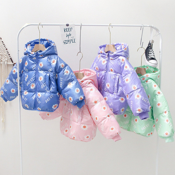 Lillemotiivide ja -kirjadega talvine lastejope tüdrukutele