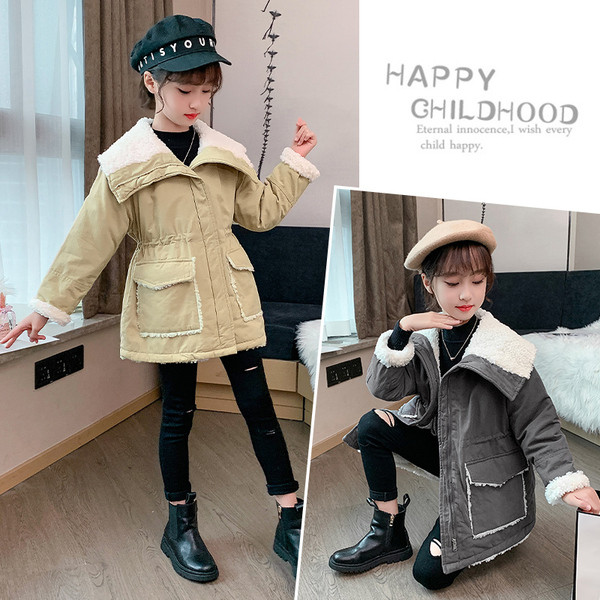 Pehme voodri ja taskuga lastemantel tüdrukutele