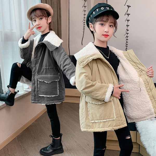 Pehme voodri ja taskuga lastemantel tüdrukutele