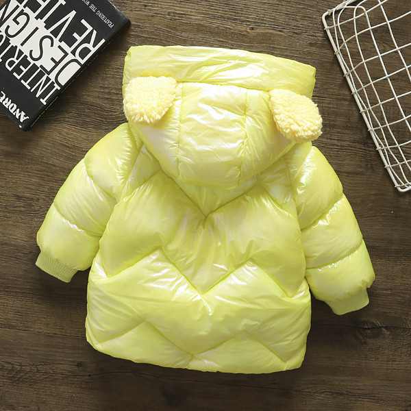 Μοντέρνο παιδικό μπουφάν με κουκούλα και τρισδιάστατο στοιχείο για κορίτσια κατάλληλο για το χειμώνα