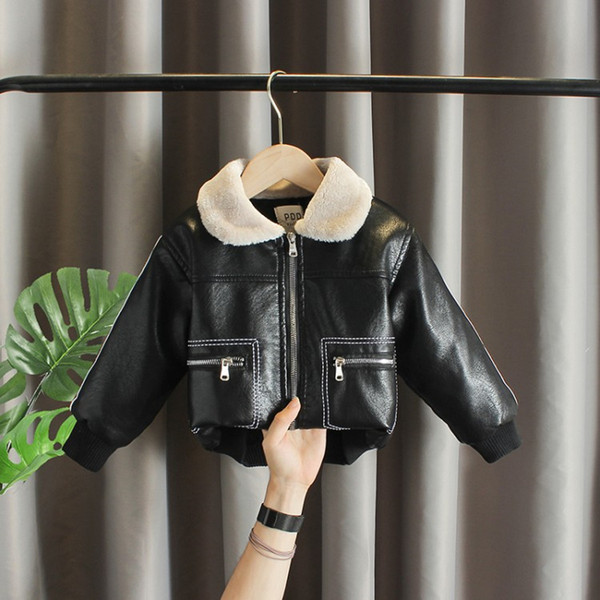 Pehme voodri ja taskutega laste nahktagi poistele