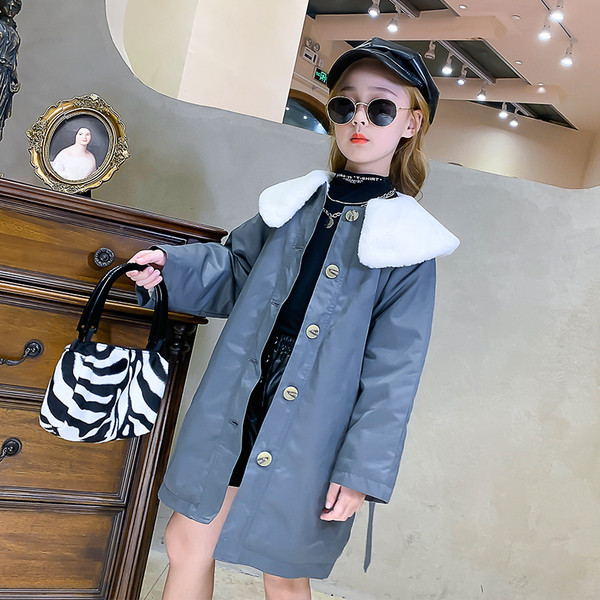 Γυναικείο παλτό με κουμπιά και μαλακή επένδυση - μακρύ μοντέλο