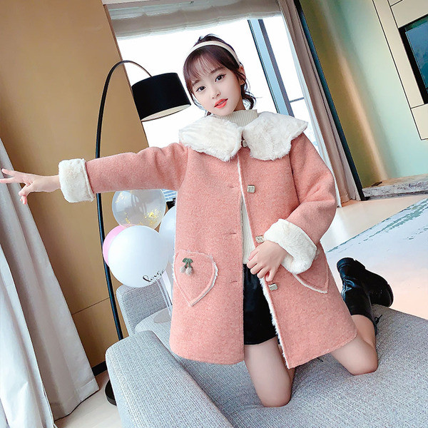 Pehme voodri ja taskuga lastemantel tüdrukutele