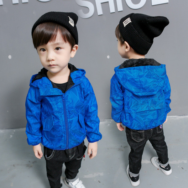 Sügisene tõmblukuga tuulejope poistele