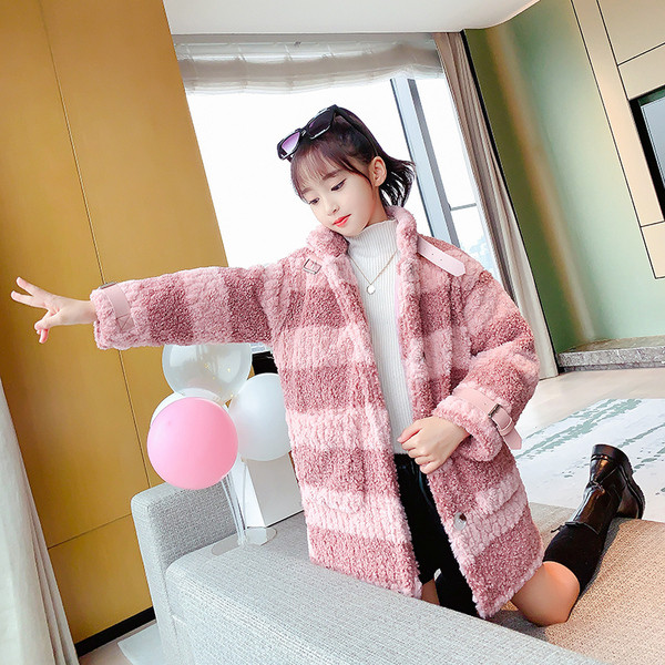 Pandla ja taskuga sulemantel tüdrukutele