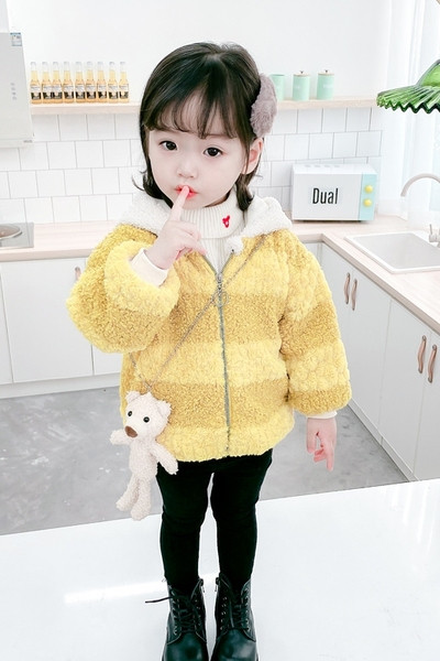 Lukuga ja kapuutsiga kohev lastejope tüdrukutele