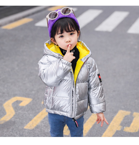 Παιδικό χειμερινό μπουφάν για κορίτσια με φερμουάρ και κουκούλα