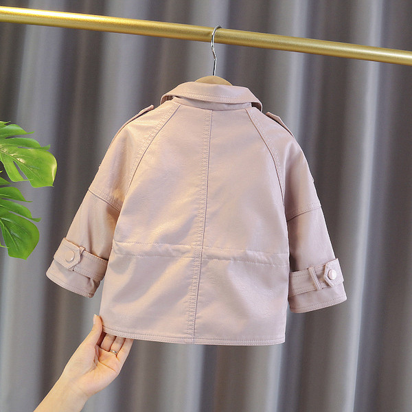 Laste musta ja roosa nööpidega nahktagi