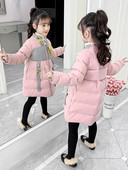 Pikk talvine 3D elemendiga laste jope