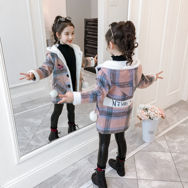 Pehme voodri ja kapuutsiga laste ruuduline mantel