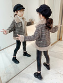 Pehme voodriga ruuduline lastemantel