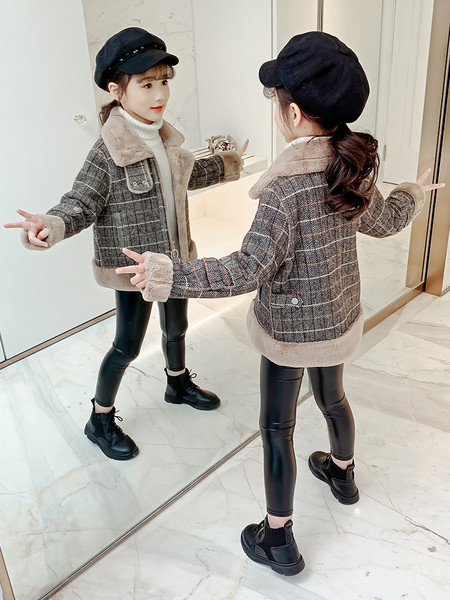 Pehme voodriga ruuduline lastemantel