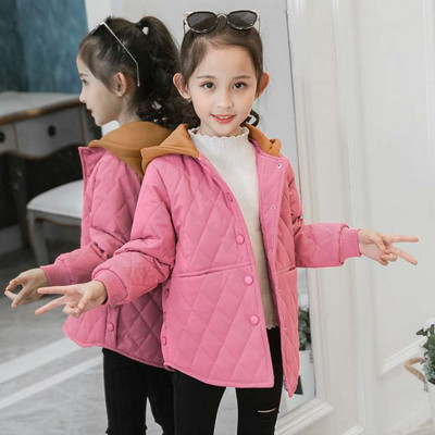 Nööpide ja kapuutsiga sügis-talve jope tüdrukule