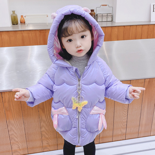 Uue mudeli talve laste jope tüdrukutele, seljal 3D liblikas