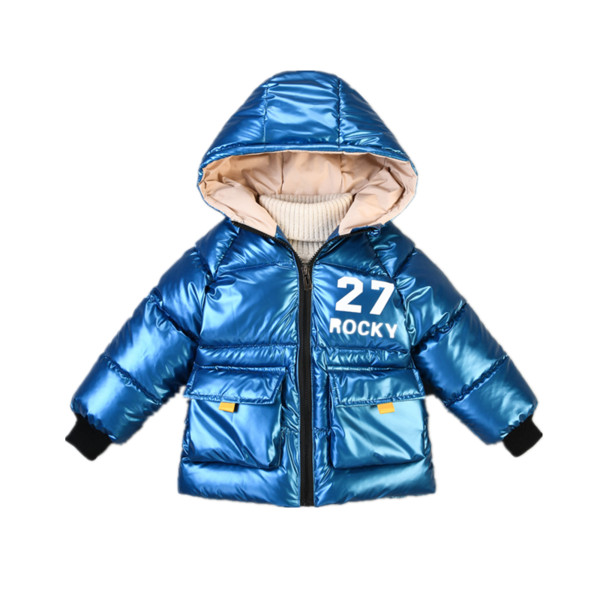 Praegune kapuutsiga ja taskutega laste jope poistele