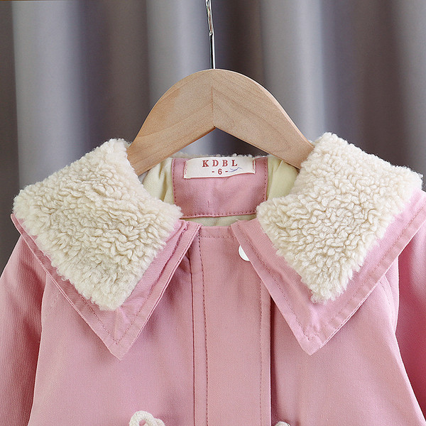 Moodne pehme krae ja taskutega laste jope tüdrukutele