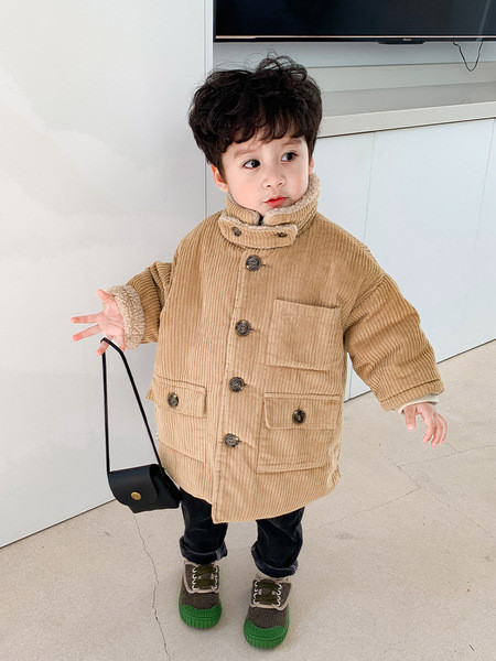 Kõrge krae ja nööpidega igapäevane laste jope poistele