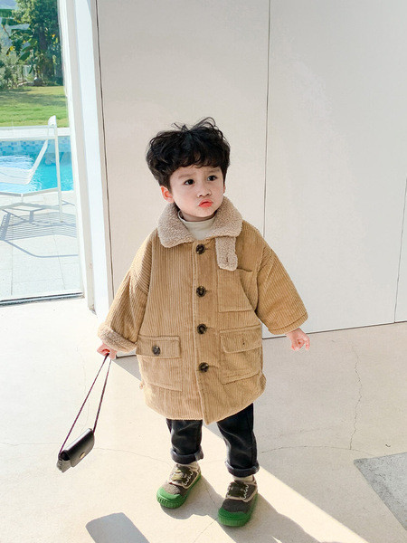 Kõrge krae ja nööpidega igapäevane laste jope poistele