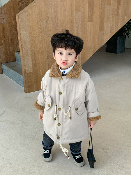 Aktuelna dječja jakna za dječake sa dva lica i vezicama u struku