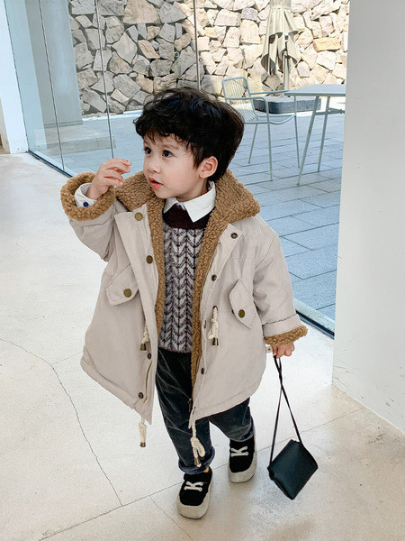 Aktuelna dječja jakna za dječake sa dva lica i vezicama u struku