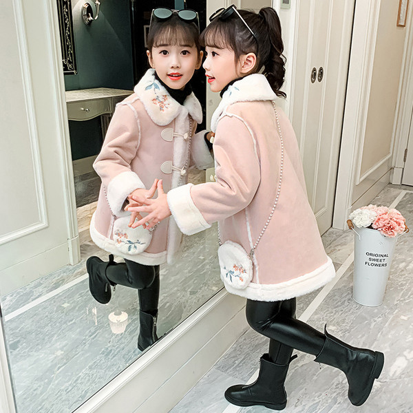 Παιδικό παλτό για κορίτσια με μαλακή επένδυση και κέντημα στο γιακά