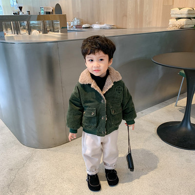 Μοντέρνο παιδικό μπουφάν για αγόρια με μαλακή επένδυση με κουμπιά