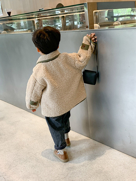 Καθημερινό παιδικό μπουφάν για αγόρια με γιακά, τσέπες και κουμπιά