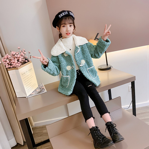 Αφράτο παιδικό παλτό για κορίτσια με τσέπες