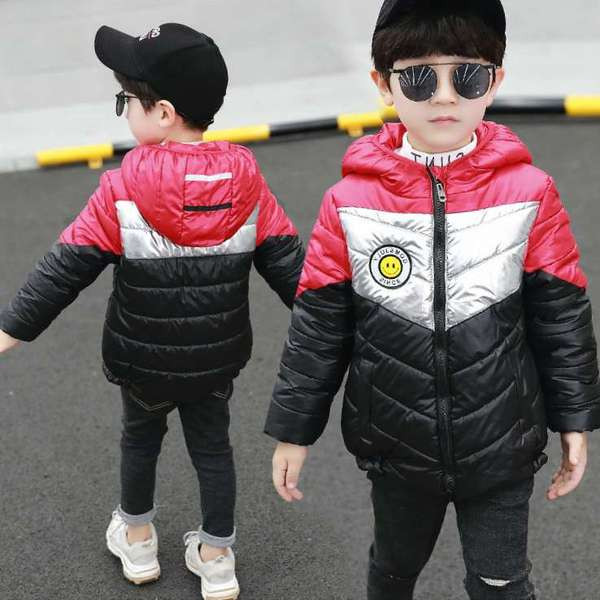 Zimska jakna za dječake s printom u boji