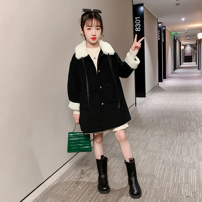 Taskutega ja kaelarihmaga lastemantel tüdrukutele