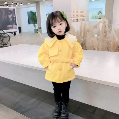 Μοντέρνο παιδικό μπουφάν με κουμπιά και γιακά για κορίτσια