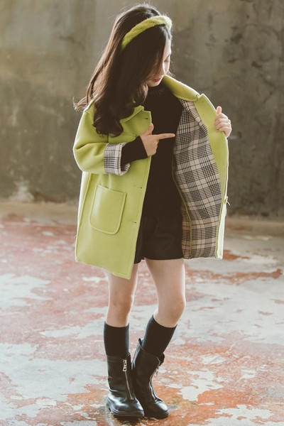 Palton pentru copii de toamna pentru fete cu guler clasic si buzunare