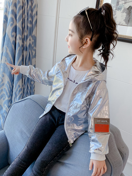 Παιδικό μπουφάν άνοιξη-φθινόπωρο με επιγραφές και κουκούλα