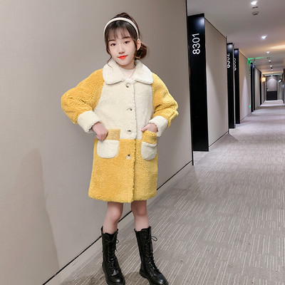 Kohev krae ja nööpidega lastemantel