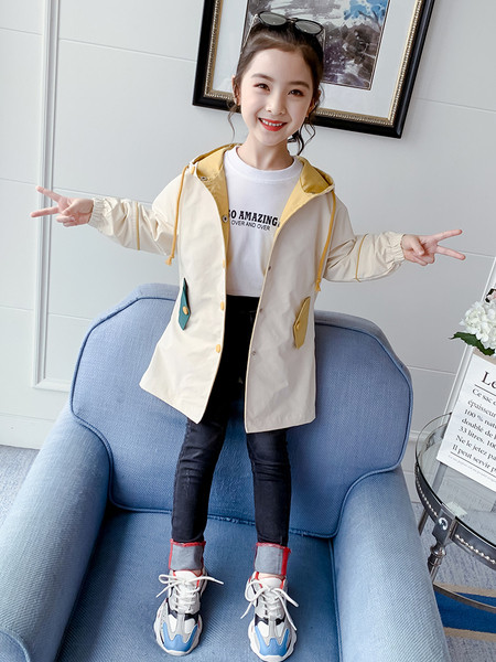 Kapuutsiga ja pealdisega laste kevad-sügis jope