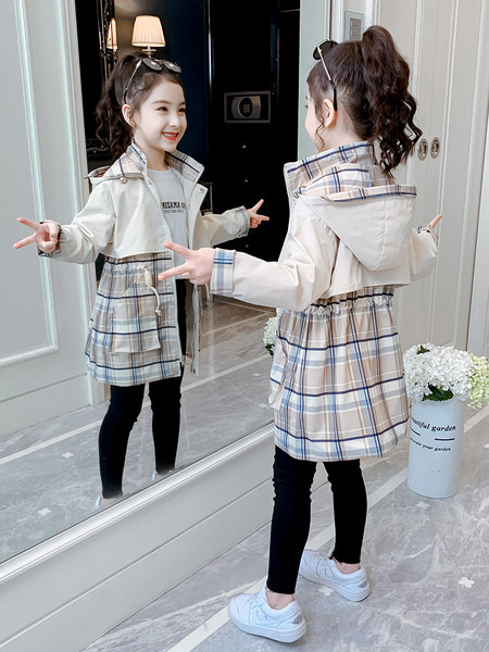 Elastse vöökohaga sügisene laste jope