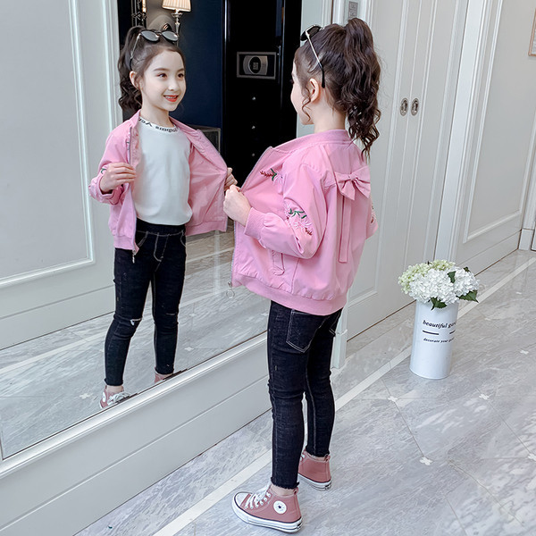 Φθινόπωρο παιδικό μπουφάν για κορίτσια με λουλουδάτο κέντημα και κορδέλα