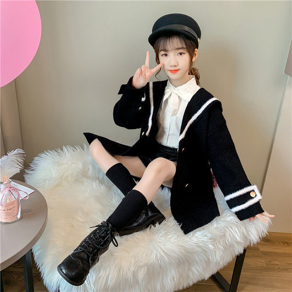 Μοντέρνο παιδικό μπουφάν με κουμπιά σε μαύρο χρώμα