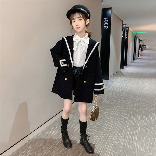 Μοντέρνο παιδικό μπουφάν με κουμπιά σε μαύρο χρώμα