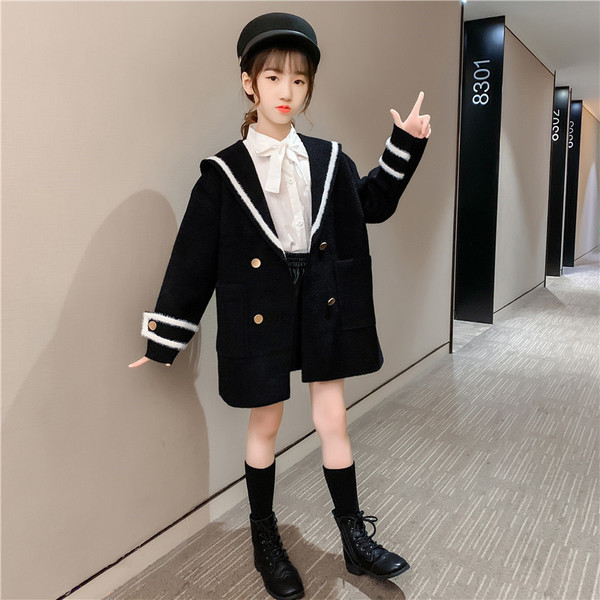 Μοντέρνο παιδικό μπουφάν με κουμπιά σε μαύρο χρώμα