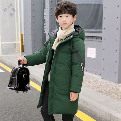 Soe keskmise pikkusega talvejope poisile