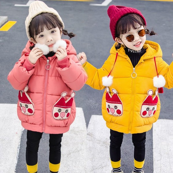 Novi model dječje zimske jakne sa 3D elementima za djevojčice