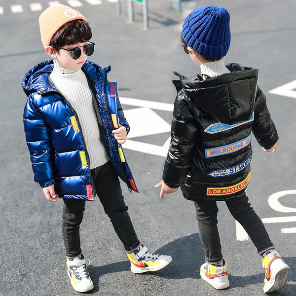 Talvine värviliste trükistega laste jope poistele