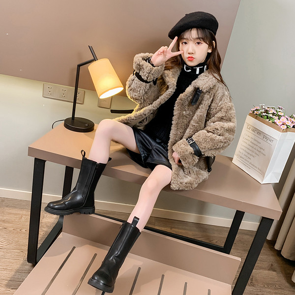 Παιδικό μπουφάν με κουμπιά και αγκράφα στο μανίκι