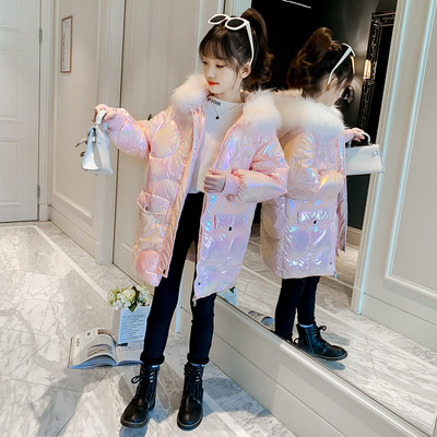 Keskmise pikkusega laste jope kapuutsiga