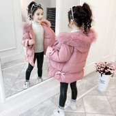 Talvine laste jope tüdrukutele, mille kapuuts ja pael on värvilised