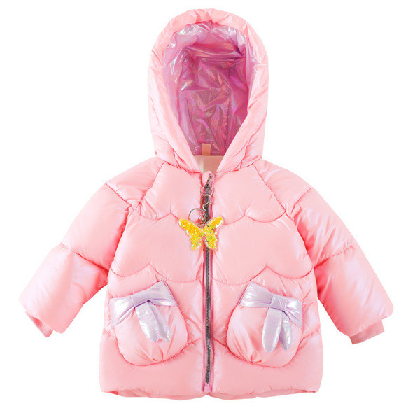 Laste talvejope tüdrukule, mille seljal on 3D element