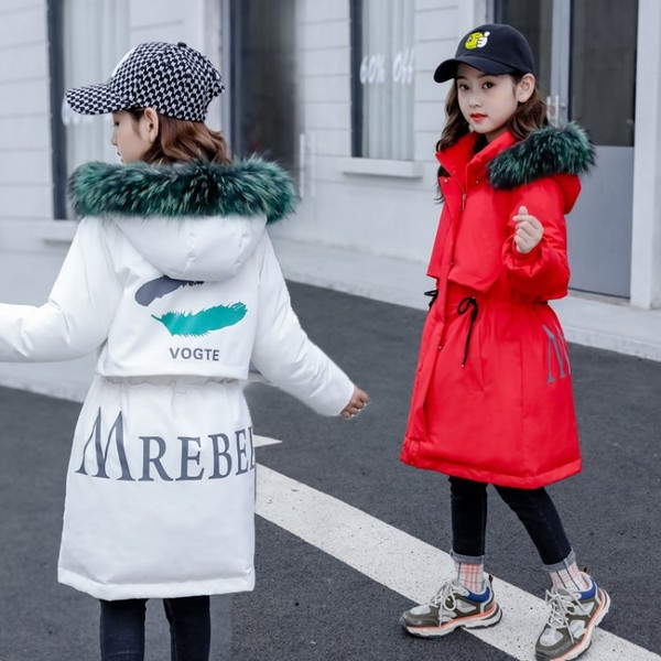 Tüdrukule sobilik kapuutsiga talveparka jope