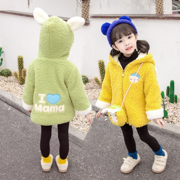 Laste tikandi ja kapuutsiga sulejope