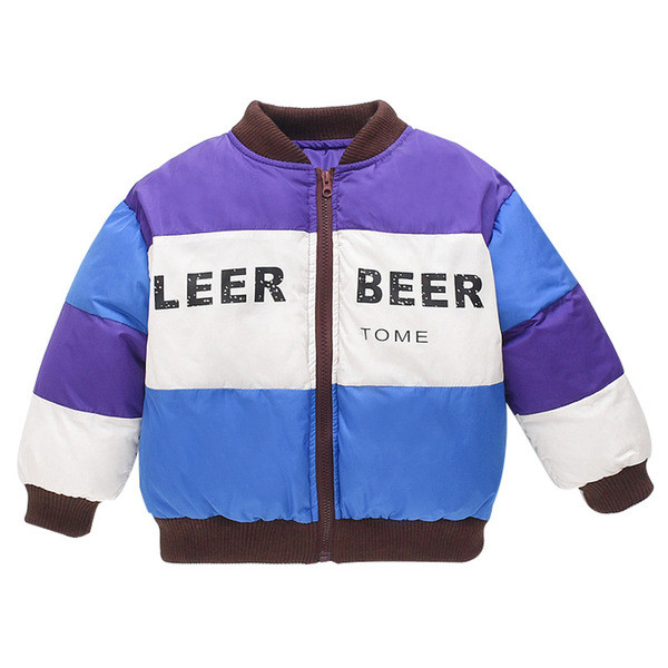 Tõmbluku ja kirjadega sügis-talvine jope poistele